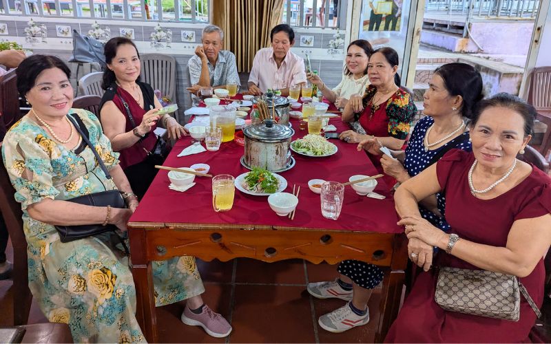 Thuê Xe Du Lịch Tham Quan Đảo Phú Quốc Giá Rẻ Thuê Xe Du Lịch Tham Quan Đảo Phú Quốc Giá Rẻ