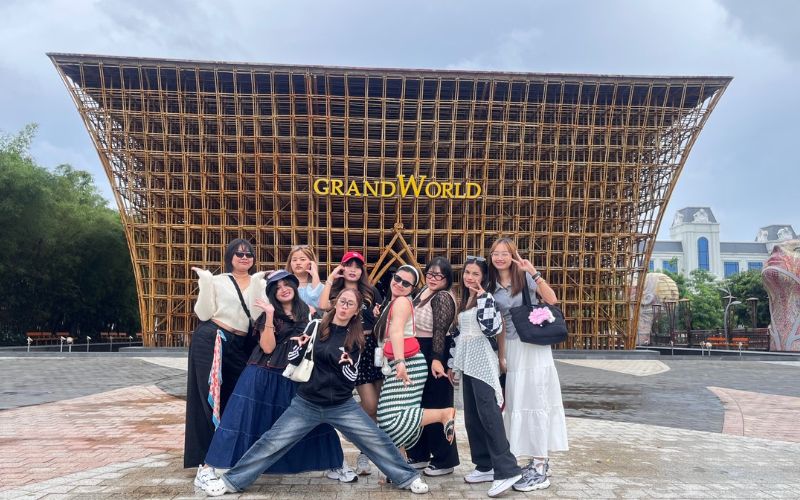 Thuê Xe Ô Tô 16 Chỗ Phú Quốc Uy Tín - Bảng Giá Mới 2025 Bảng Giá Thuê Xe Ô Tô 16 Chỗ Phú Quốc Uy Tín